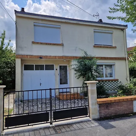 Coeur De La Vallee De La Meuse בית נופש Revin (Ardennes)